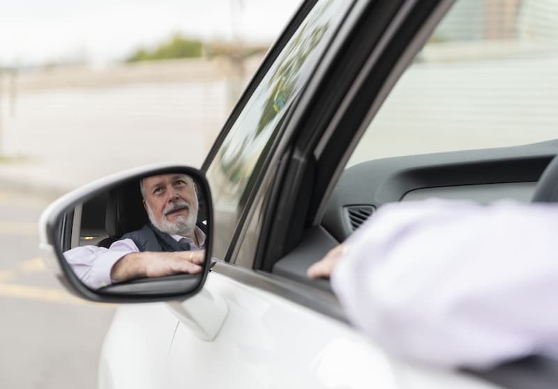 Consideraciones para conducir en España con 90 años