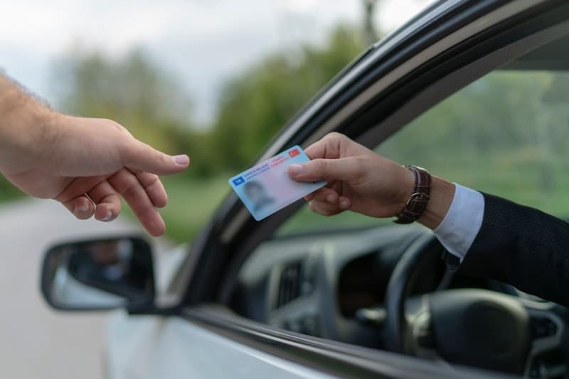 Consideraciones para conducir en España con 90 años